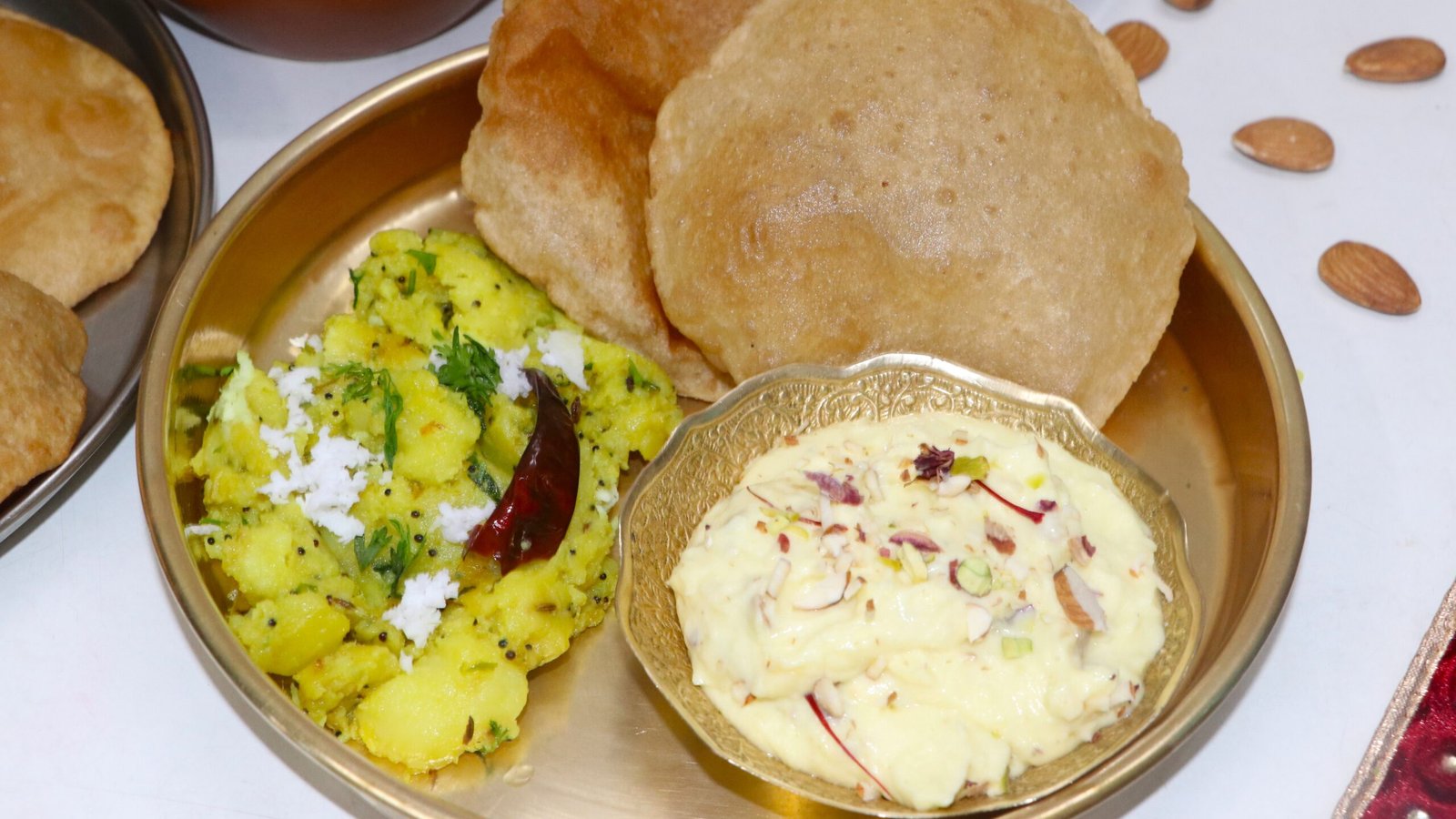 Shrikhand Puri Bhaji
