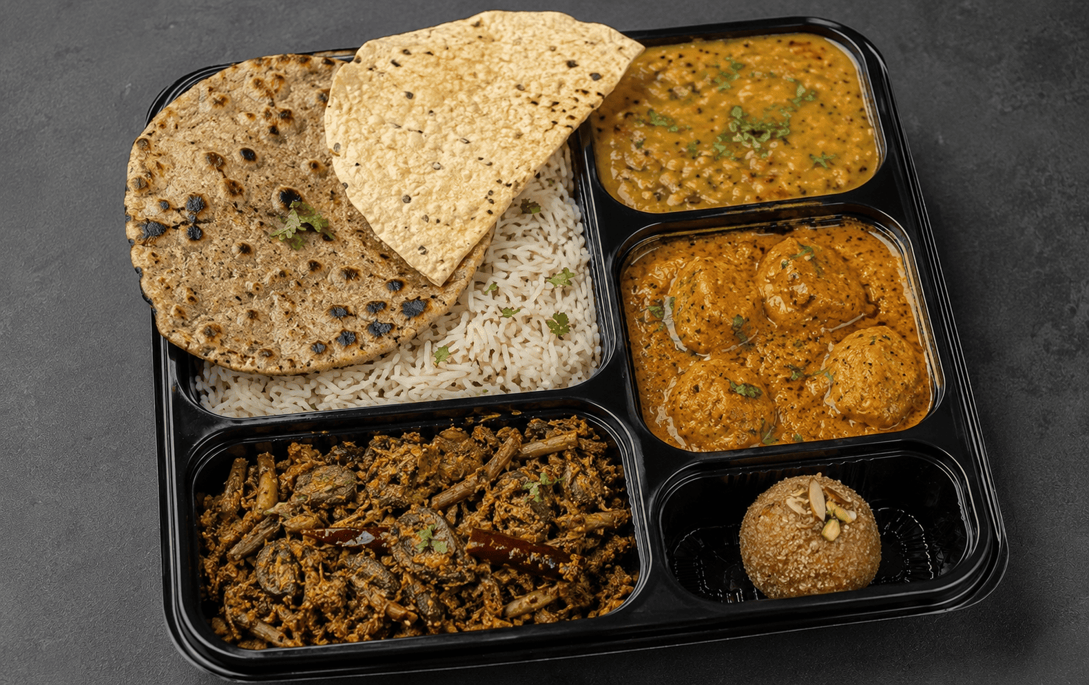 Rajasthani Thali (Vegetarian)